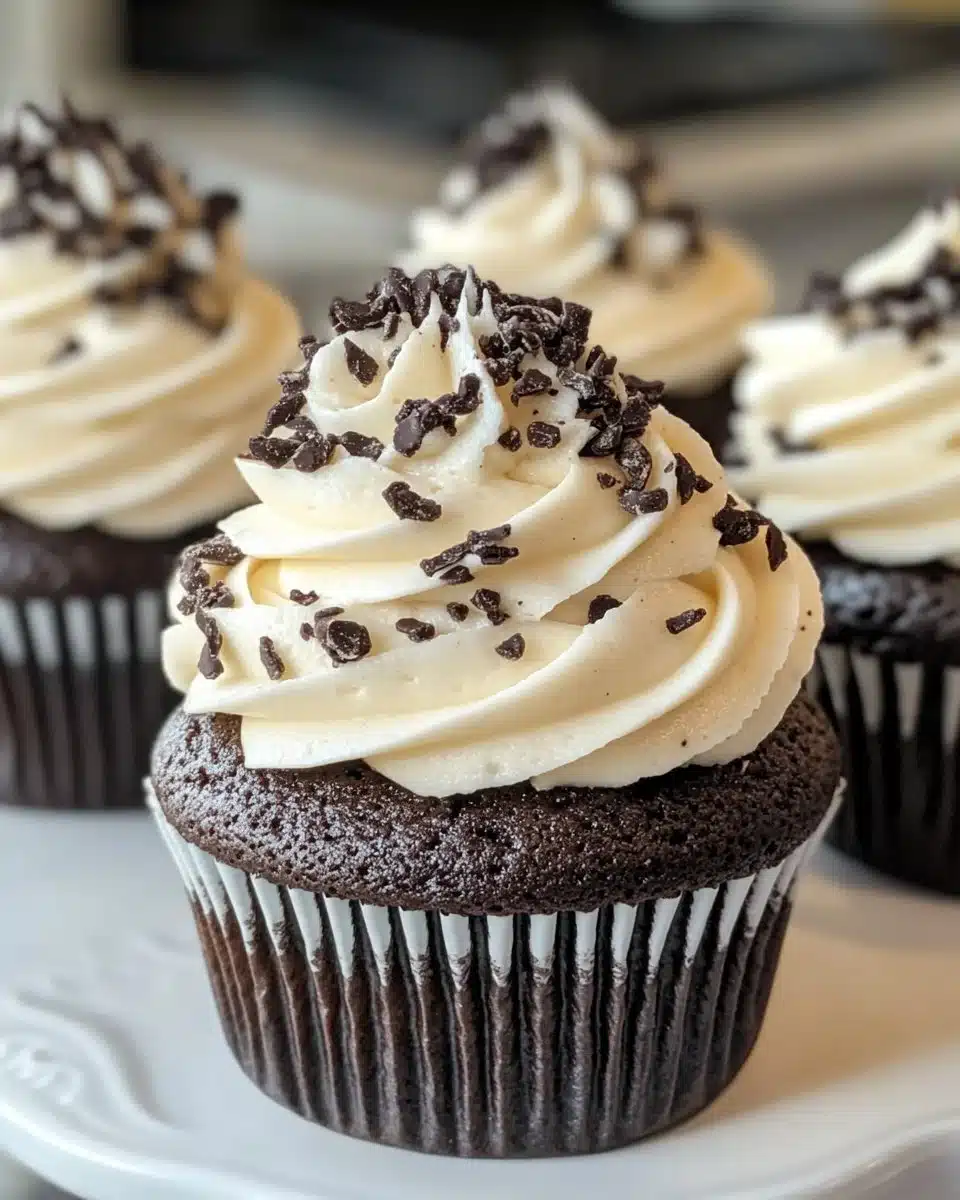 Cookies & Cream Cupcakes 6 Cookies & Cream Cupcakes